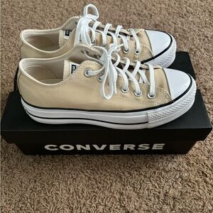 Platform Converse - size W 7.5